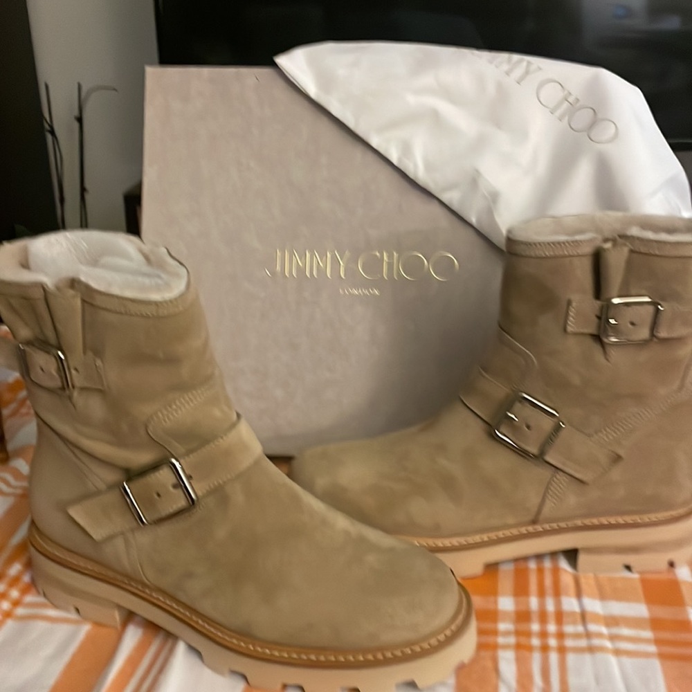 18- JIMMY CHOO Suede Stucco/Natural Boot